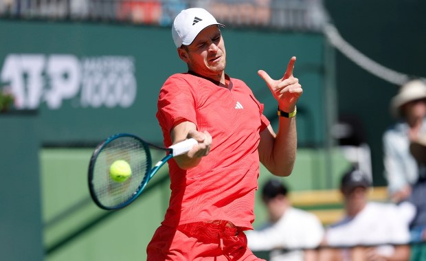 Hubert Hurkacz wygrywa i powalczy o ćwierćfinał