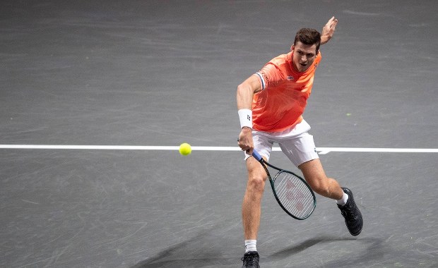 Hubert Hurkacz z pierwszym tytułem w deblu: Triumfuje w prestiżowym turnieju w Paryżu