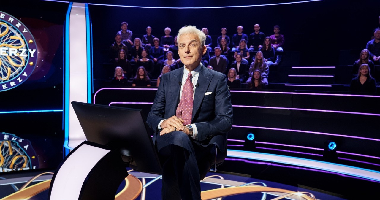 Hubert Urbański w nowym studiu "Milionerów" /materiały prasowe