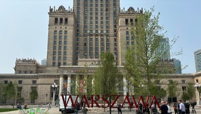 Huczne otwarcie placu Defilad. Zaprasza prezydent Trzaskowski