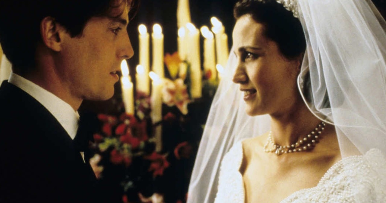 Hugh Grant i Andie MacDowell w filmie "Cztery wesela i pogrzeb" /Wiese/face to face/FaceToFace/REPORTER /AKPA