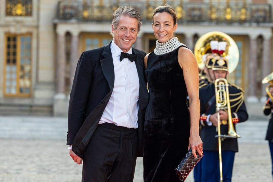 Hugh Grant z żoną Anną Elisabet Eberstein /CHRISTOPHE PETIT TESSON /PAP/EPA