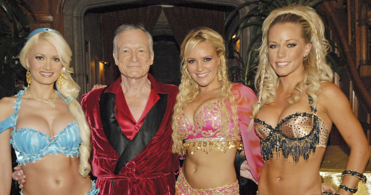 Hugh Hefner i jego króliczki /EastNews /East News