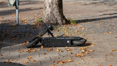 Hulajnoga, alkohol, brak kasku. 16-latek jest w stanie krytycznym