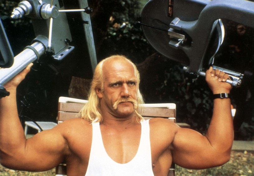 Hulk Hogan w scenie z filmu "Kosmita z przedmieścia" /Rights Managed / Mary Evans Picture Librar /Agencja FORUM