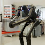 robot Humanoidalne roboty w fabrykach Renault. To przyszłość produkcji aut