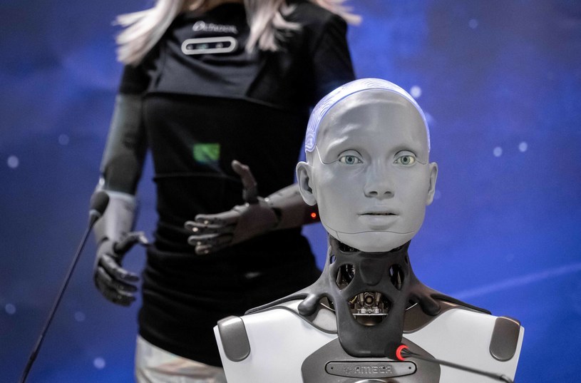 Humanoidalny robot Ameca /FABRICE COFFRINI / AFP /East News