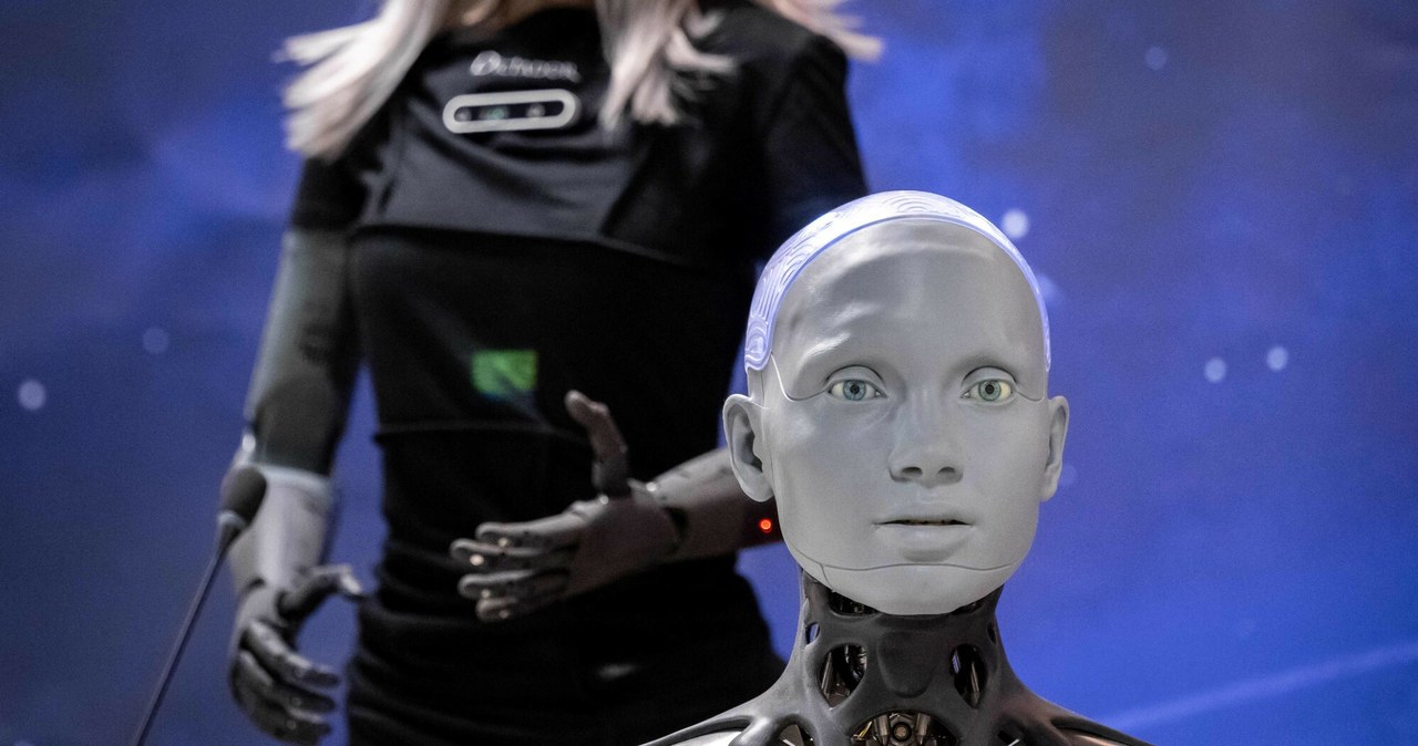 Humanoidalny robot Ameca /FABRICE COFFRINI / AFP /East News