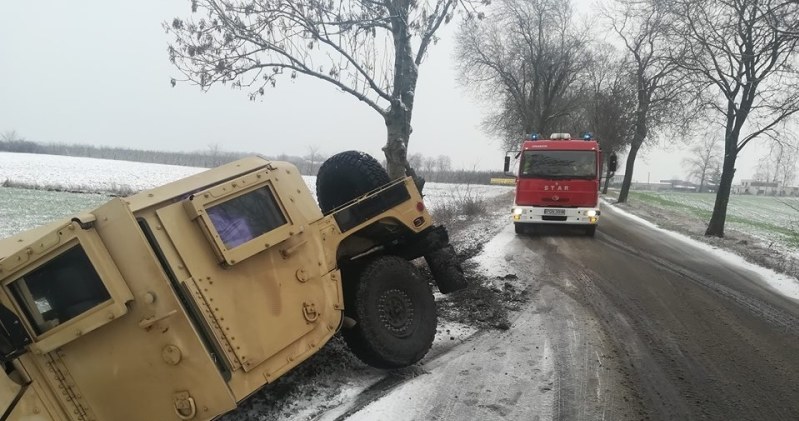 Humvee został pokonany przez polską zimę /Informacja prasowa