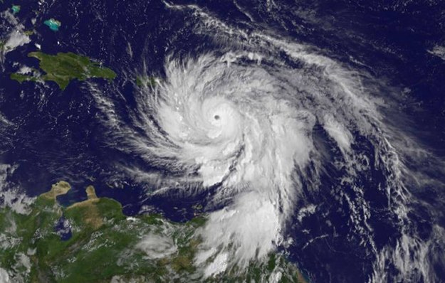 Huragan Maria na zdjęciu satelitarnym /NASA/NOAA GOES Project/HANDOUT /PAP/EPA