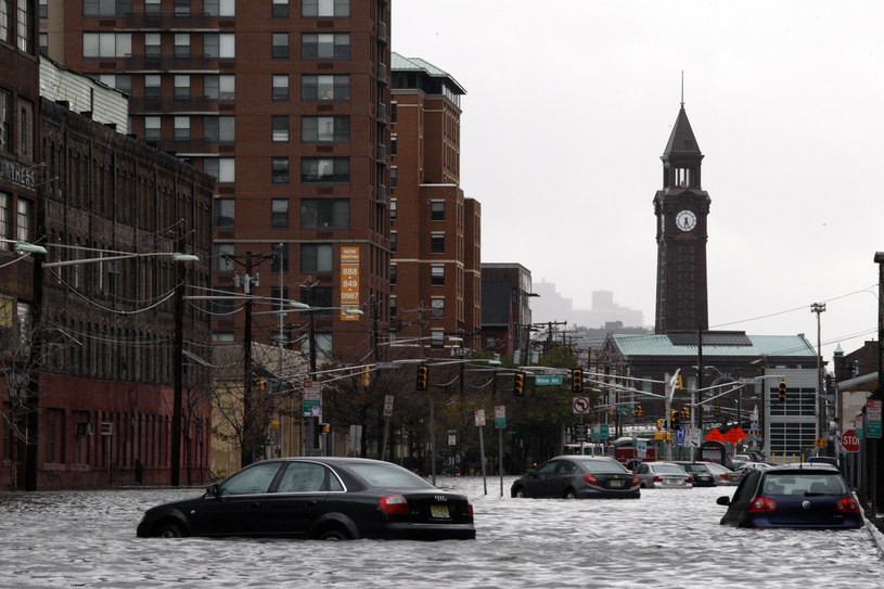 Huragan Sandy w 2012 roku uderzył w New Jersey /Getty Images