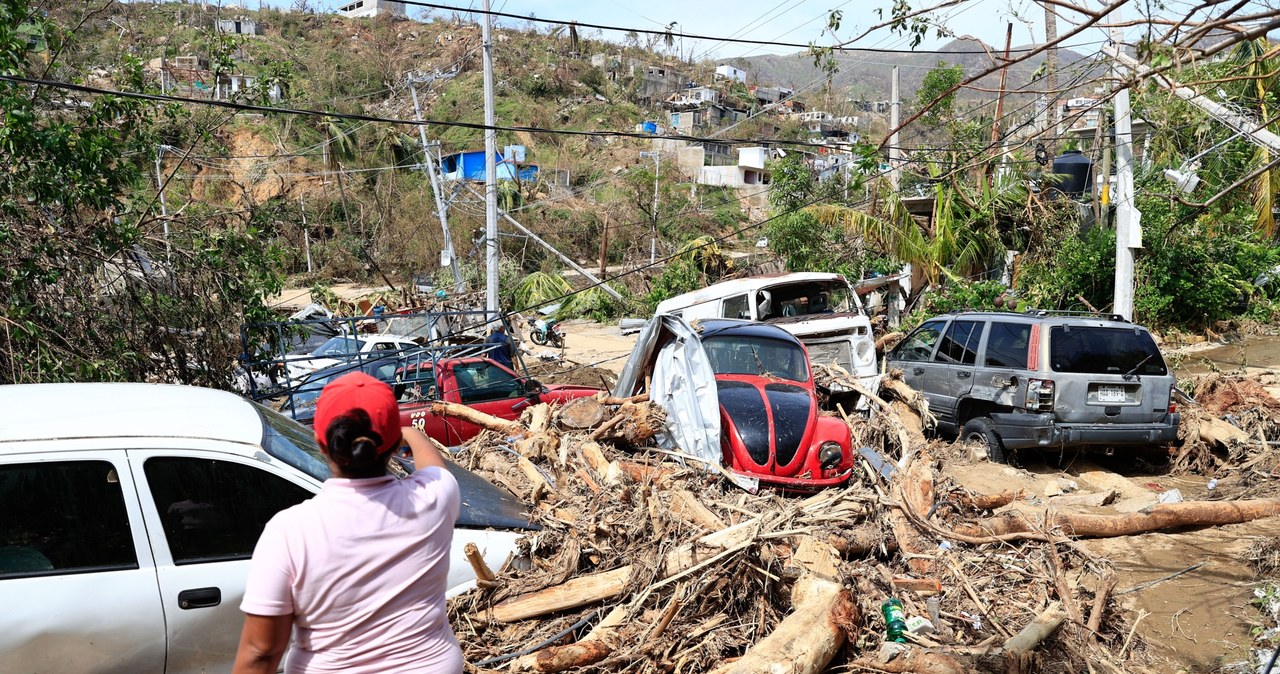 Huragan uderzył w Acapulco. Mieszkańcy liczą straty