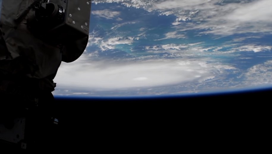 Huragan widziany z kosmosu /NASA /PAP/EPA