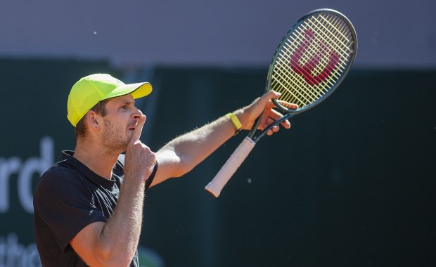 Hurkacz kontra wschodząca gwiazda w Paryżu. Fręch zagra z Jabeur