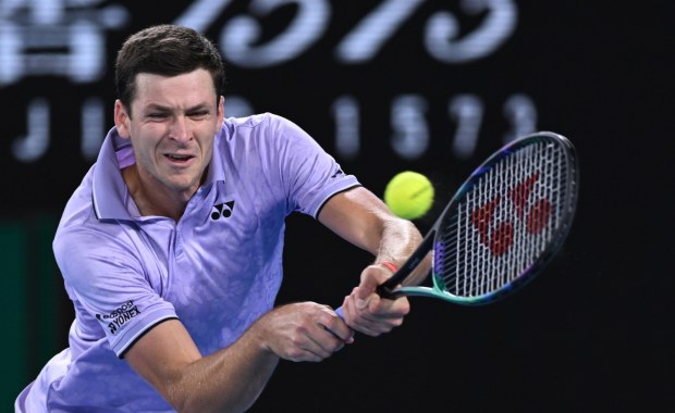 Hurkacz pokonał Shapovalova i jest w 1/8 finału Australian Open