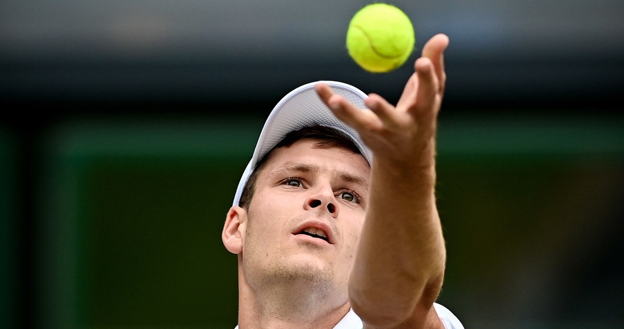 Hurkacz rozgromił Federera! Polak zagra w półfinale Wimbledonu