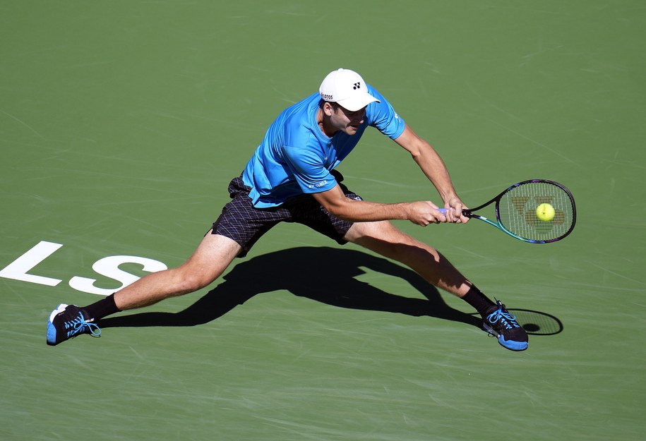 Hurkacz za sprawą awansu do "ósemki" w Indian Wells wykonał kolejny ważny krok w kierunku zapewnienia sobie udziału w turnieju ATP Finals w Turynie /	RAY ACEVEDO /PAP/EPA