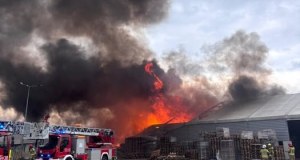 ​Hurtownia spożywcza na Mazowszu stanęła w ogniu