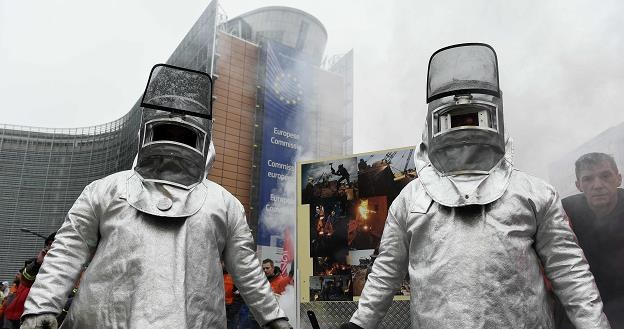 Hutnicy protestowali dzisiaj w Brukseli /AFP