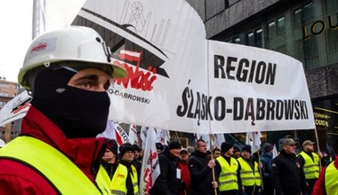 Hutnicy protestują w Warszawie. “Branża może nie wytrzymać do końca roku" 