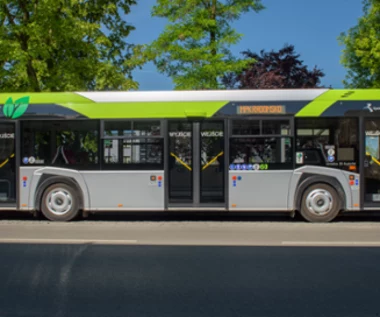 Hybrydowe solarisy pojadą na Sardynię