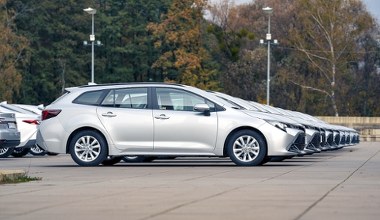 Hybrydy wygrywają. Dane Toyoty pokazują, co naprawdę kupują kierowcy