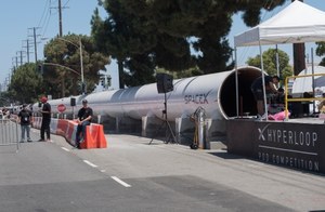 Hyperloop bije kolejny rekord prędkości. Transport przyszłości coraz bliżej
