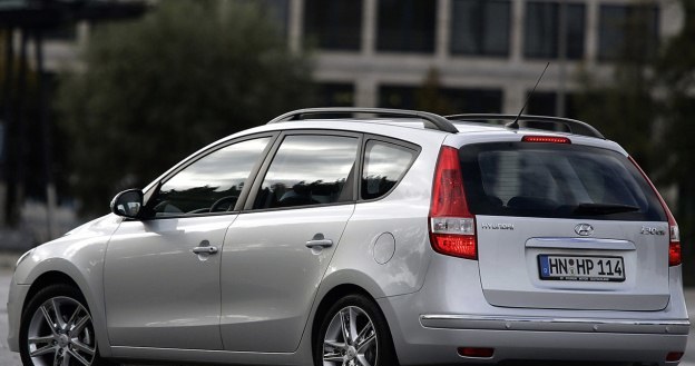 Hyundai i30 to już stara konstrukcja, po wakacjach pojawi się nowa. Można walczyć o rabat... /Informacja prasowa