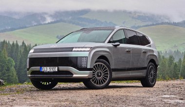 Hyundai Ioniq 9 ma 600 km zasięgu i jest o połowę tańszy od Mercedesa. Będzie hit?