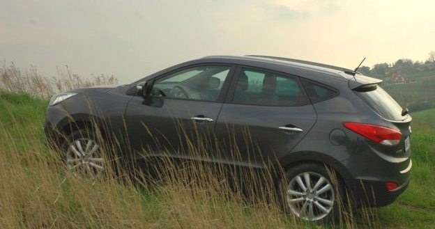 Hyundai ix35 jest dostępny w wersji 4x4 i 4x2. /Informacja prasowa