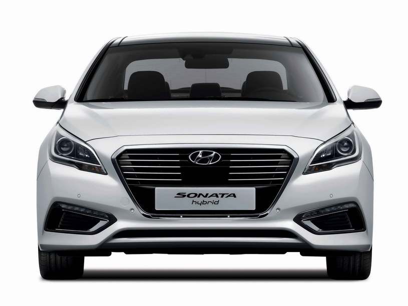 Hyundai Sonata Hybrid (2016) /Hyundai
