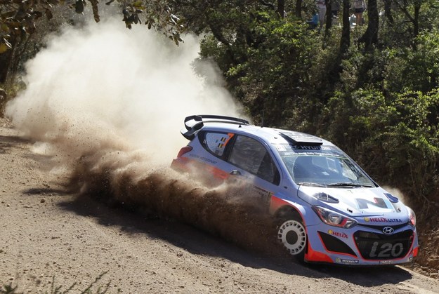 Hyundai WRC, którym w Rajdzie Meksyku jedzie Belg /Ulises Ruiz Basurto    /PAP/EPA