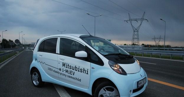 i-MiEV - w 100 proc. elektryczny samochód /INTERIA.PL