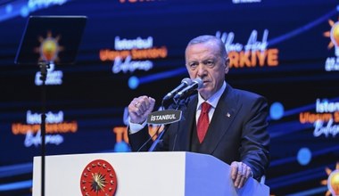 "I nagle opozycja wyparowała". Miała być klęska, a "sułtan" Erdogan idzie po swoje