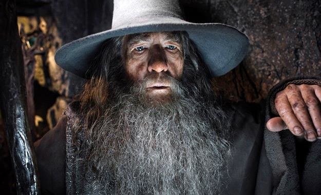 Ian McKellen jako Gandalf w filmie "Hobbit: Pustkowie Smauga" /materiały prasowe
