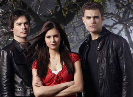 Ian Somerhalder (Damon), Nina Dobrev (Elena) i Paul Wesley (Stefano) w serialu "Pamiętniki wampirów" /materiały prasowe