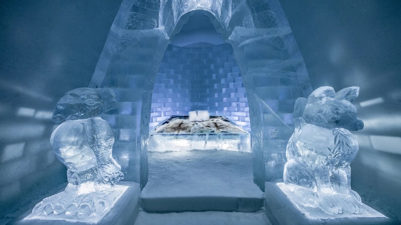 Icehotel w Szwecji /123RF/PICSEL