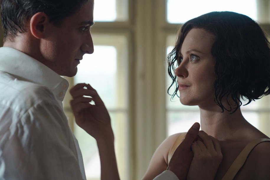 Idan Weiss i Jenovefa Bokova na planie filmu /fot. Marlene Film Production /Materiały prasowe