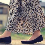 Idealna dla 30+, 40+ i 50+. Spódnica midi z KiK pasuje każdej kobiecie