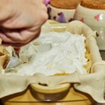 Idealna szarlotka z puszystą bezą. Przepis, który warto mieć pod ręką