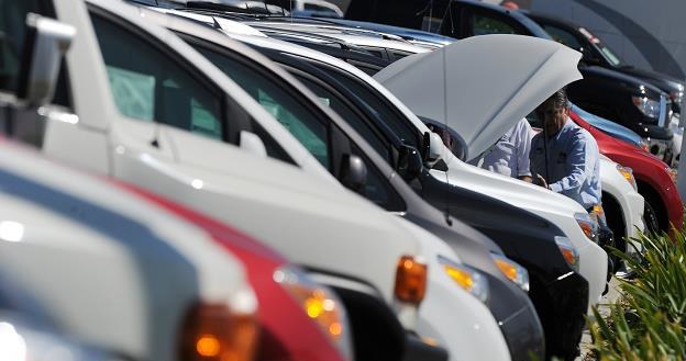 Idealne auto elektryczne powinno kosztować 60 tys. zł? /AFP