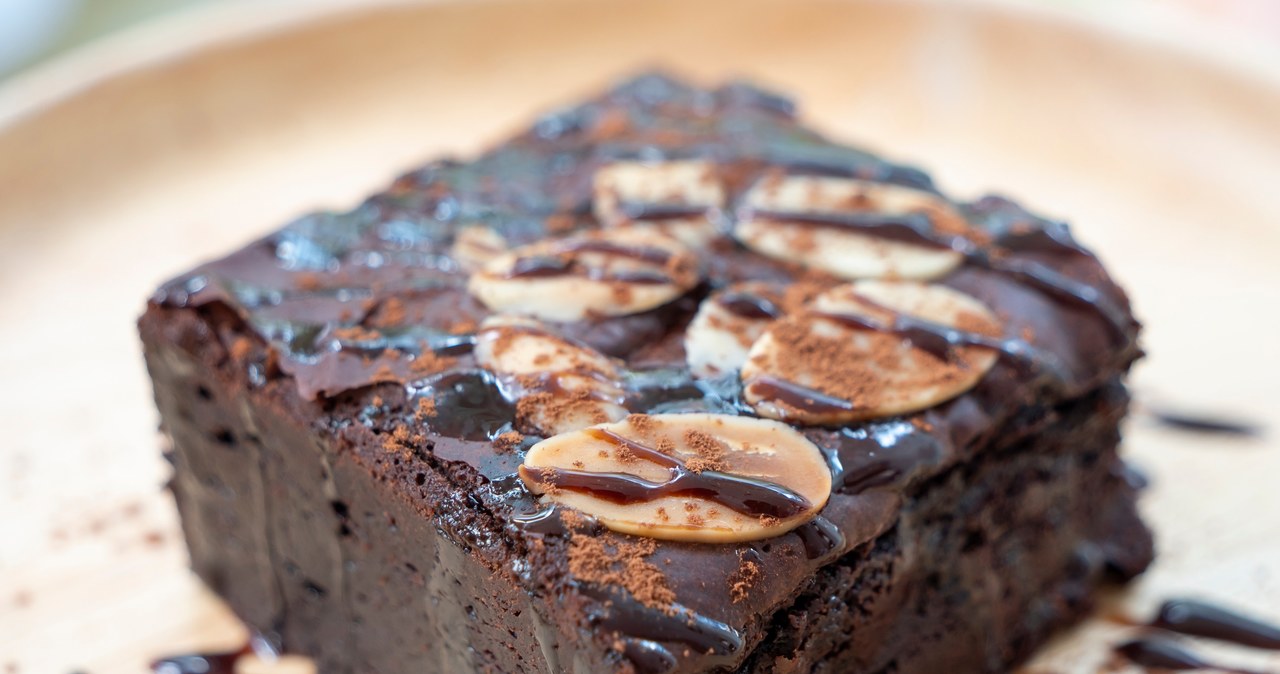 Idealne brownie jest wilgotne i zawiera dobrej jakości czekoladę /npstockphoto /123RF/PICSEL