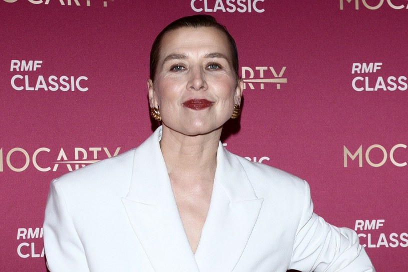 Idealnie zastąpi sukienkę. Katarzyna Herman już ma go w swojej szafie