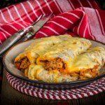 Idealny obiad dla miłośników włoskiej kuchni. Roladki z lasagne są pyszne i proste w przygotowaniu