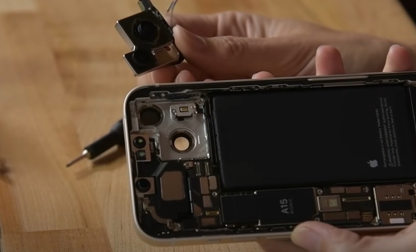 iFixit /YouTube