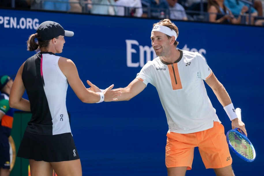 Iga Świątek i Casper Ruud /JUSTIN LANE /PAP/EPA