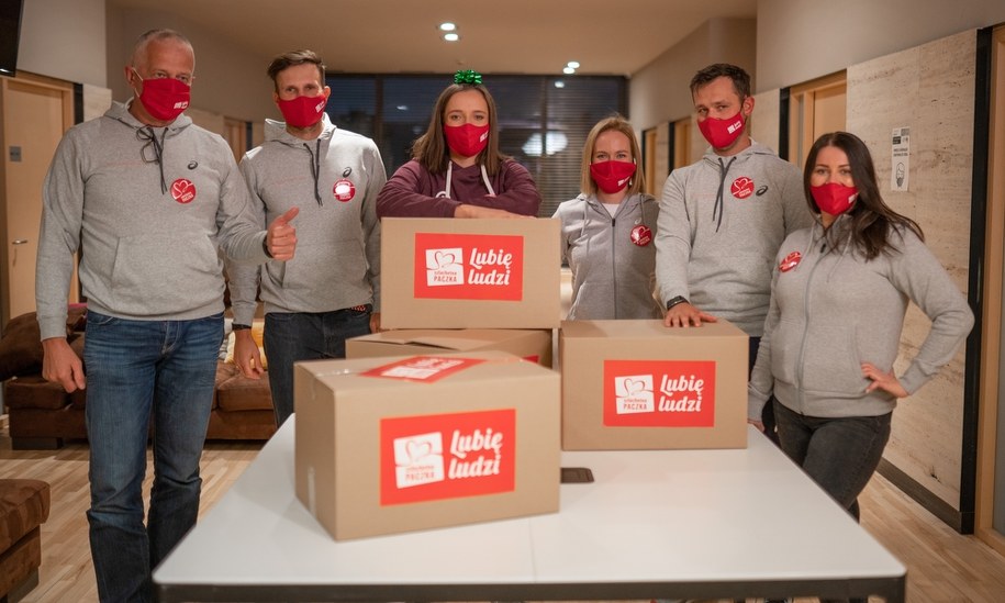 Iga Świątek i jej team przygotowali Szlachetną Paczkę /Tomasz Kochański /Materiały prasowe