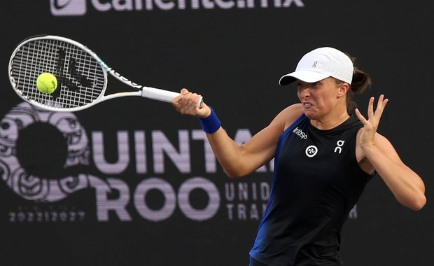 Iga Świątek pokonała Coco Gauff w  turnieju WTA Finals w Cancun