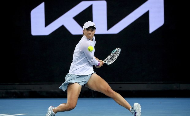 Iga Świątek powalczy dzisiaj o ćwierćfinał Australian Open. Po drugiej stronie kortu: Simona Halep
