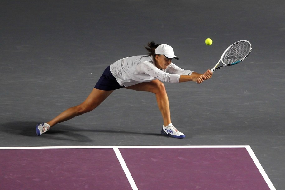 Iga Świątek przegrała z Białorusinką Aryną Sabalenką /FRANCISCO GUASCO /PAP/EPA